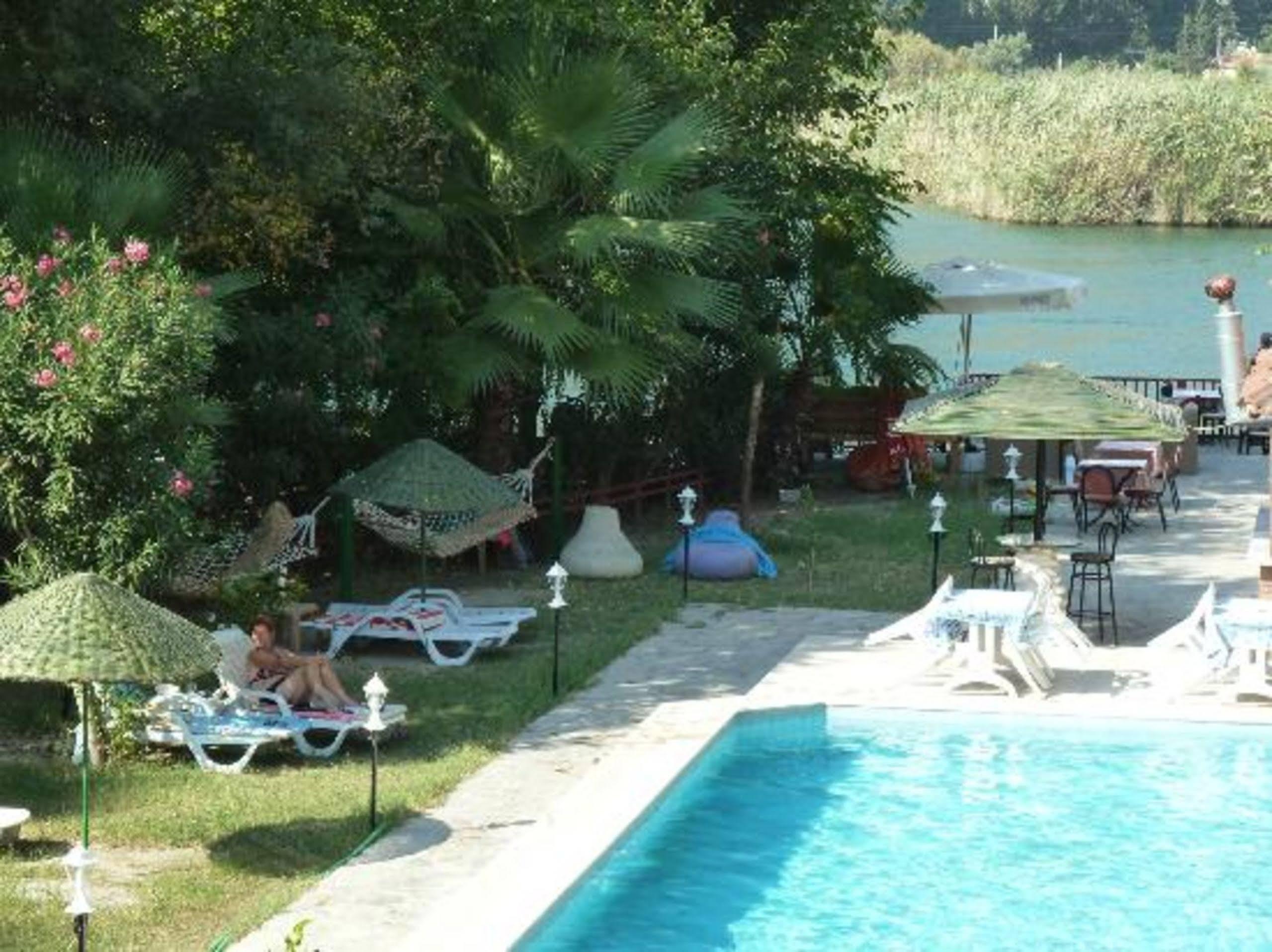 Holiday Hotel Dalyan Zewnętrze zdjęcie